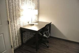 King Suite with Roll-In Shower and Sofa Bed - Disability/Non-Smoking - Photo 7