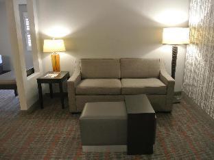 Queen Suite with Two Queen Beds and Roll-in Shower - Disability Access - Photo 14