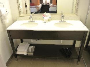 Queen Suite with Two Queen Beds and Roll-in Shower - Disability Access - Photo 11