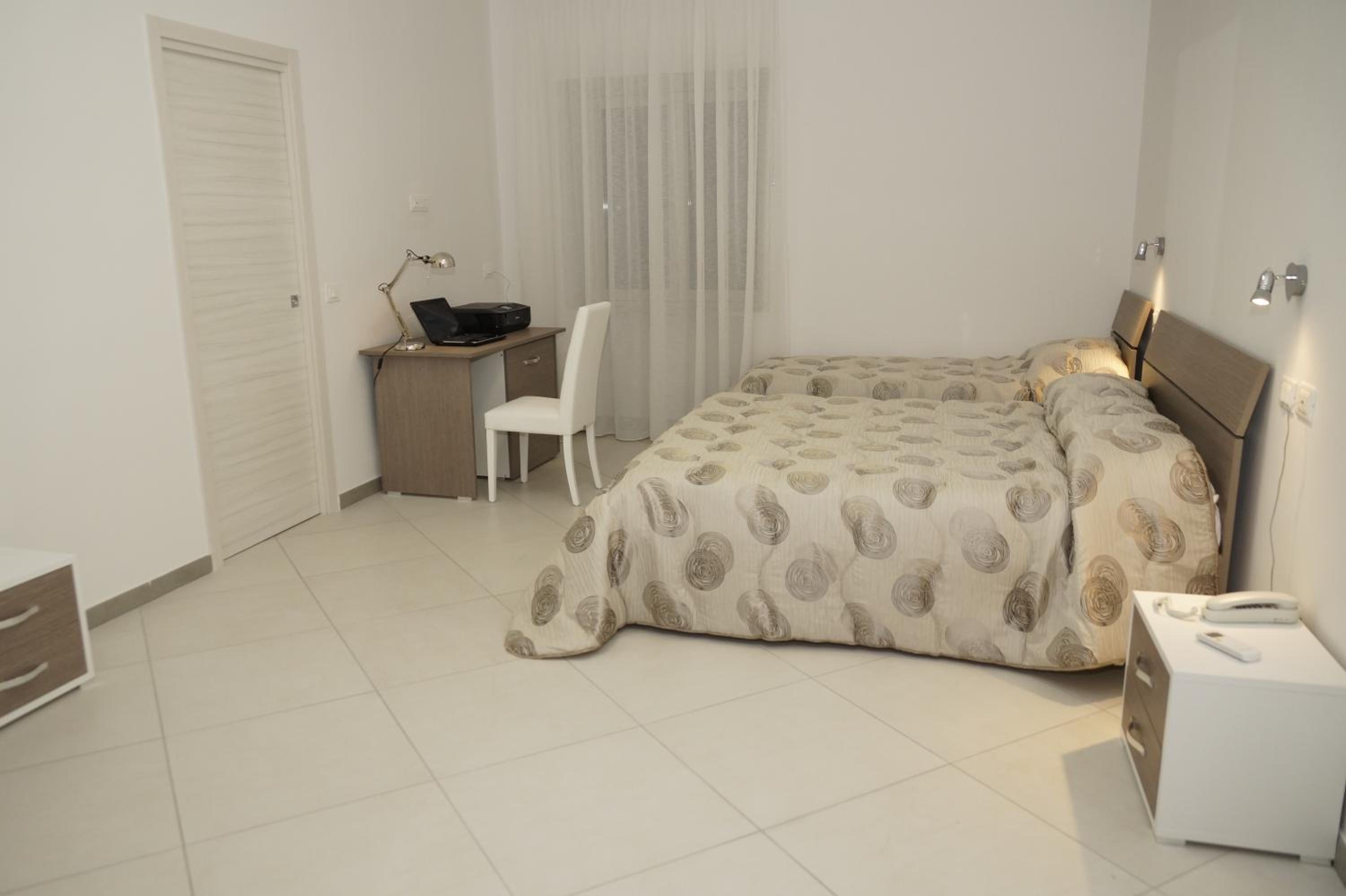 Quadruple Room with Mountain View photo 2