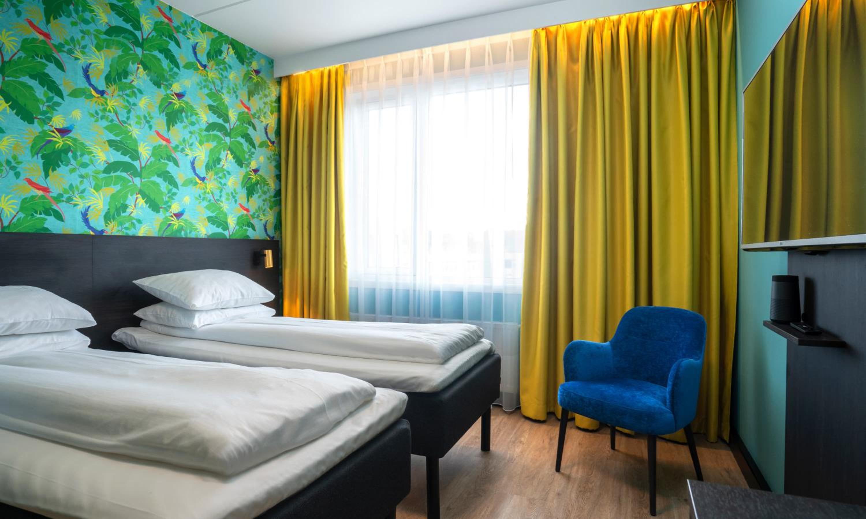 Standard Twin Room - Photo 1