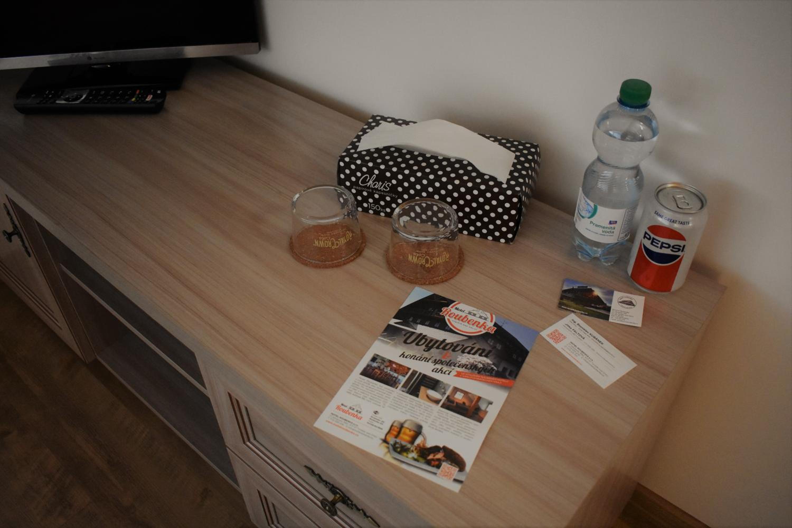 Double Room with Private Bathroom - Photo 7