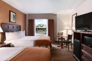 King Bedroom - Pet-Friendly/Non-Smoking