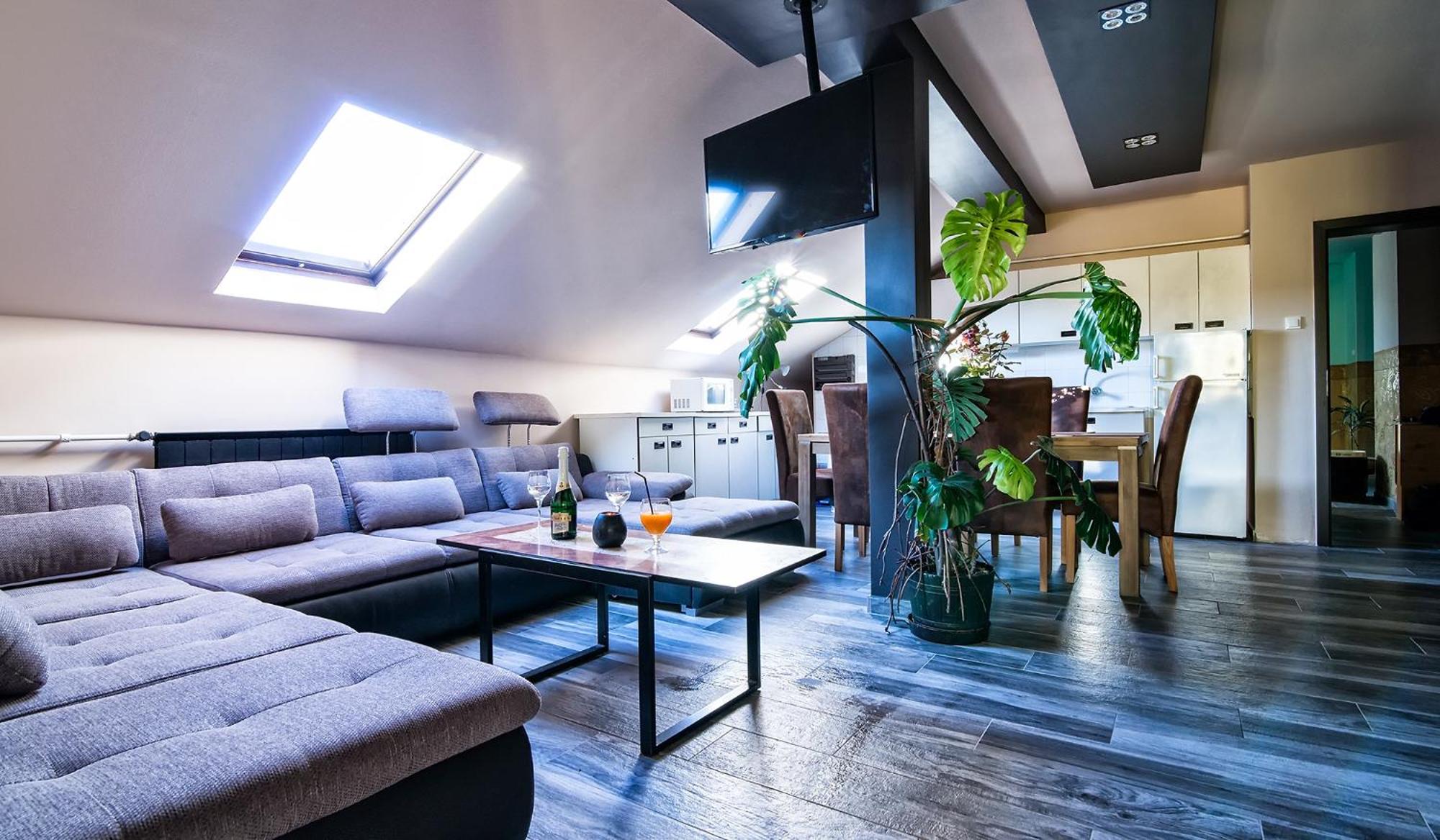 One-Bedroom Apartment - Photo 5