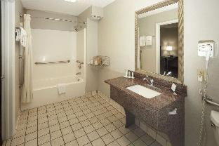 Efficiency Queen Room with Two Queen Beds - Non Smoking  - Photo 6