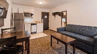 Queen Room - Pet Friendly/Non-Smoking - Photo 9