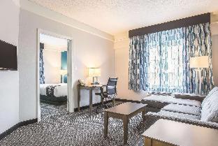 King Suite - Photo 7