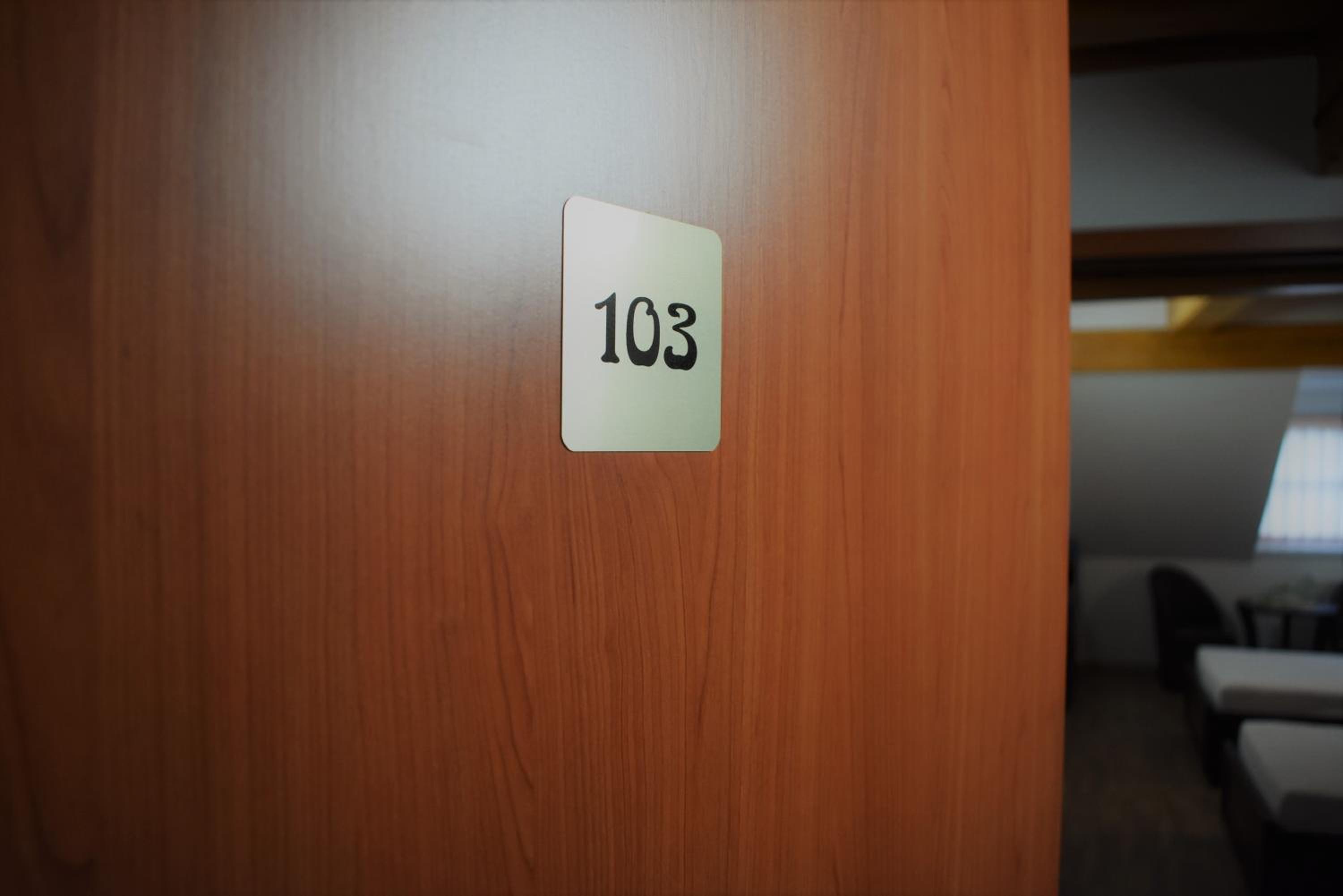 Twin Room with Private Bathroom - Photo 14