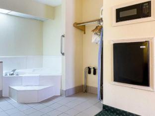 Suite - Smoking - Photo 12