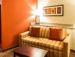 Family King Room with Tub -  Accessible/Non Smoking - Photo 2