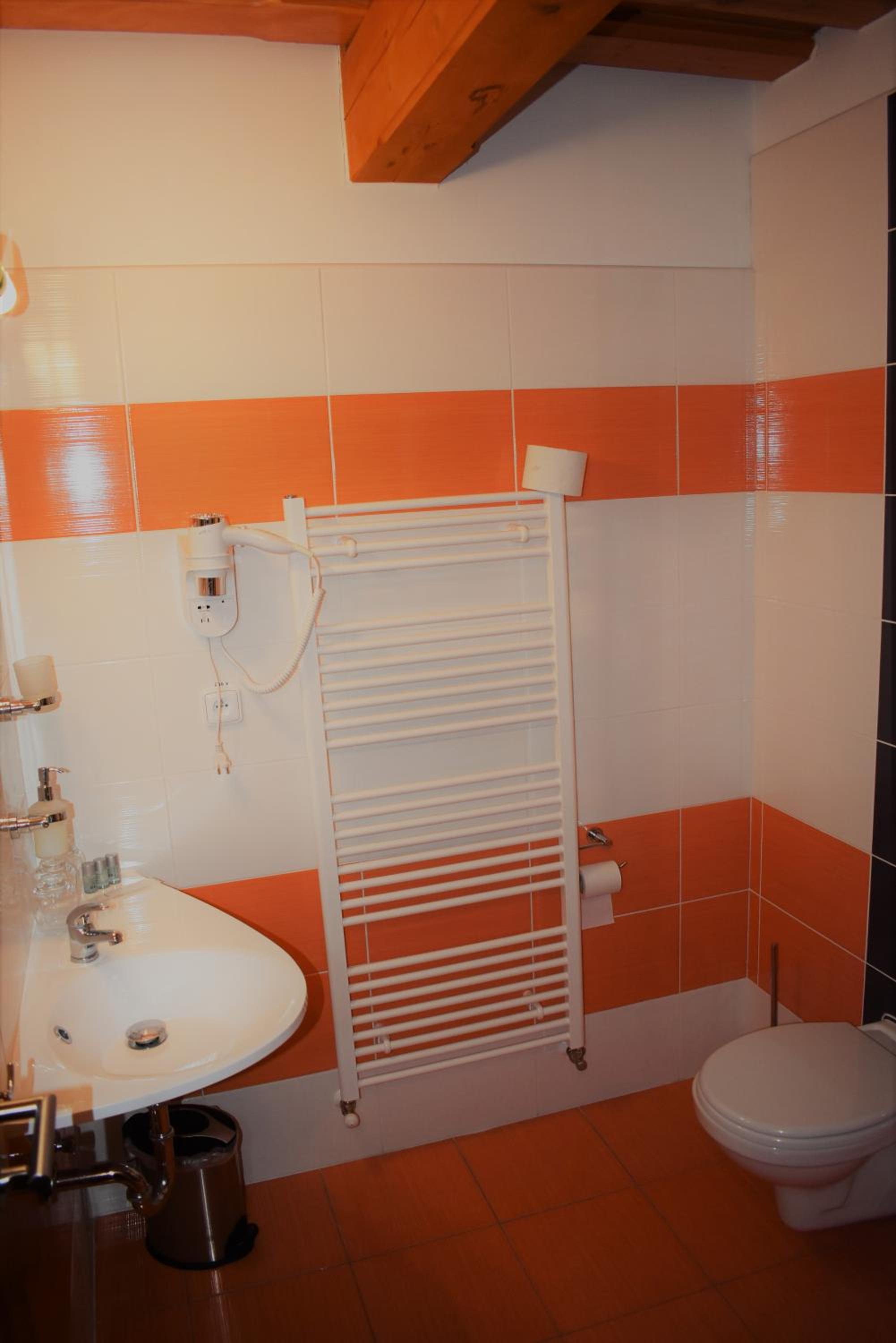 Double Room with Extra Bed - Photo 3