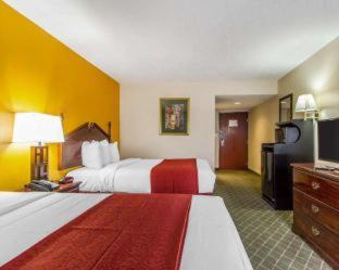 King Room with Whirlpool - Smoking photo 1
