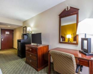 King Room with Whirlpool - Smoking photo 2