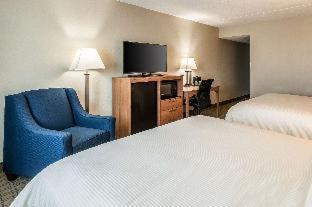King Suite with Sofa Bed - Non Smoking - Photo 9