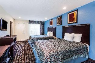 King Room - Non-Smoking - Photo 4
