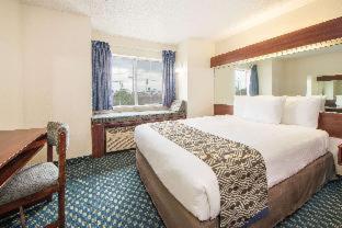 King Room - Non-Smoking photo 3