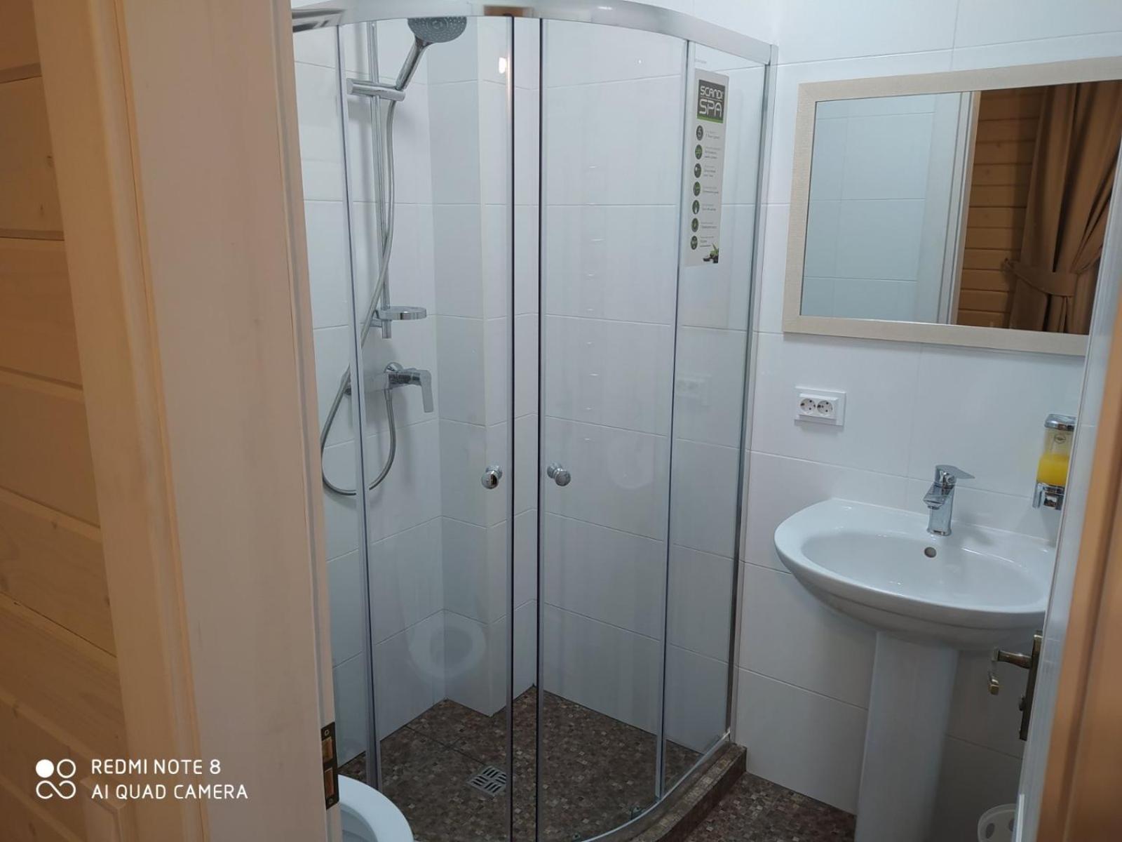 Double Room with Private Bathroom photo 2