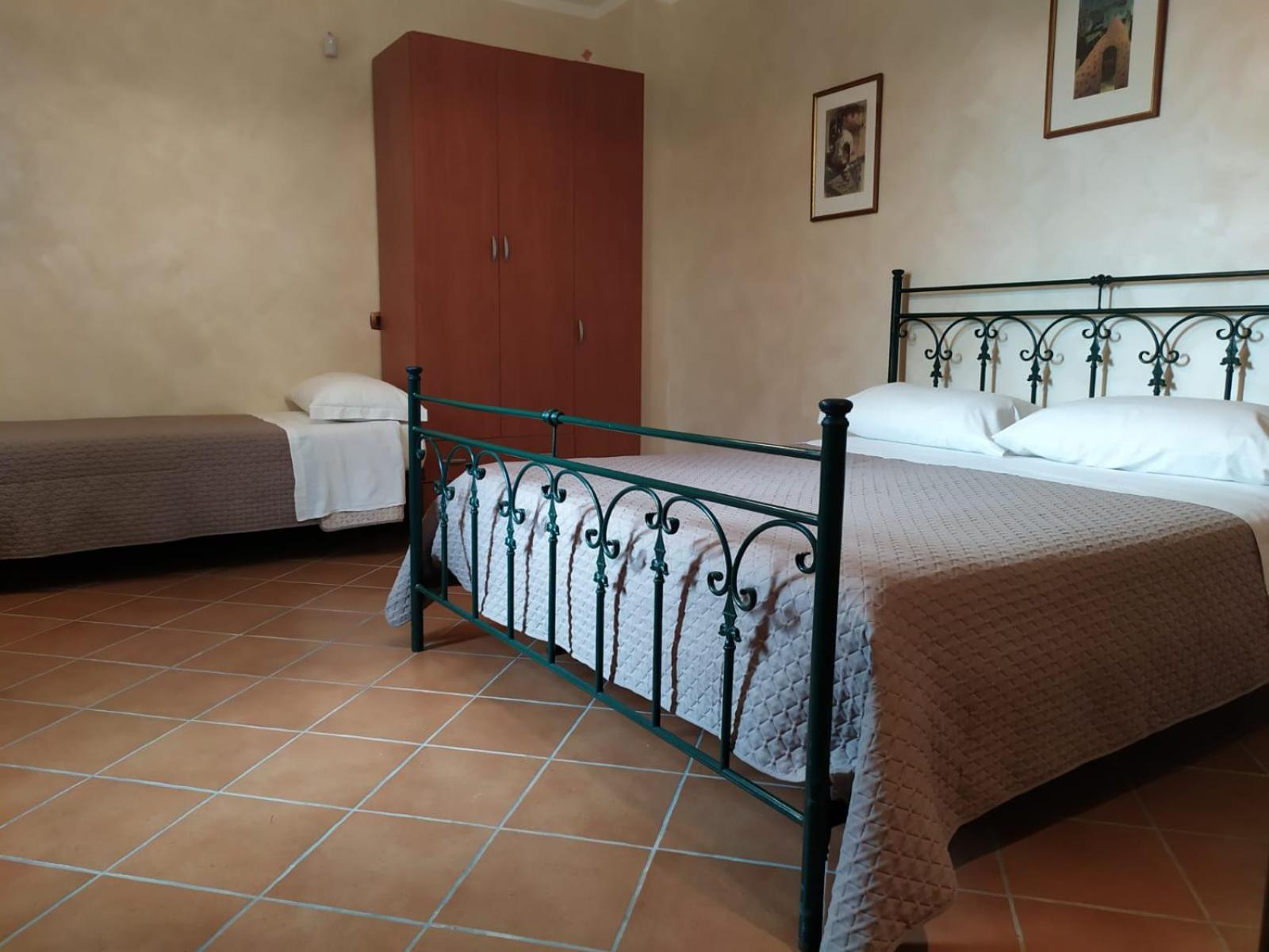 Triple Room with Private Bathroom photo 2