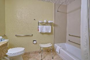 Deluxe King Room - Non-Smoking - Photo 2