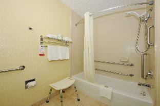 Deluxe King Room - Non-Smoking - Photo 5