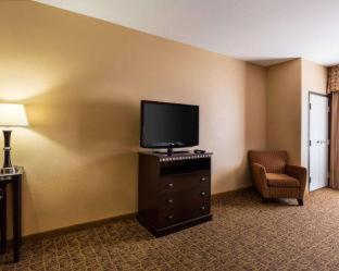 King Room with Sofa Bed - Non-Smoking - Photo 1