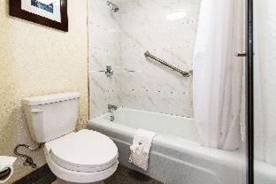 Suite with Spa Bath - Photo 3