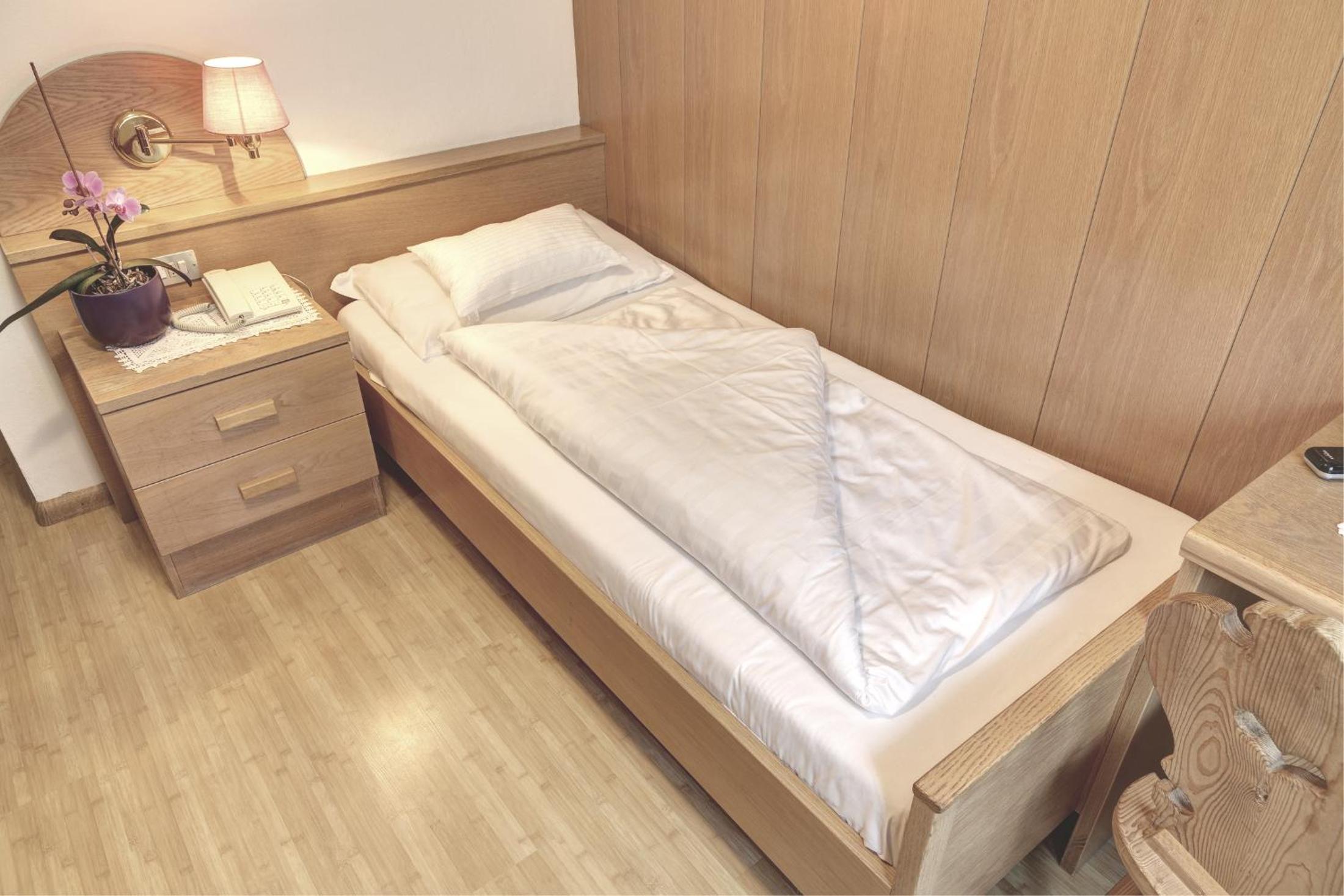 Single Room photo 3