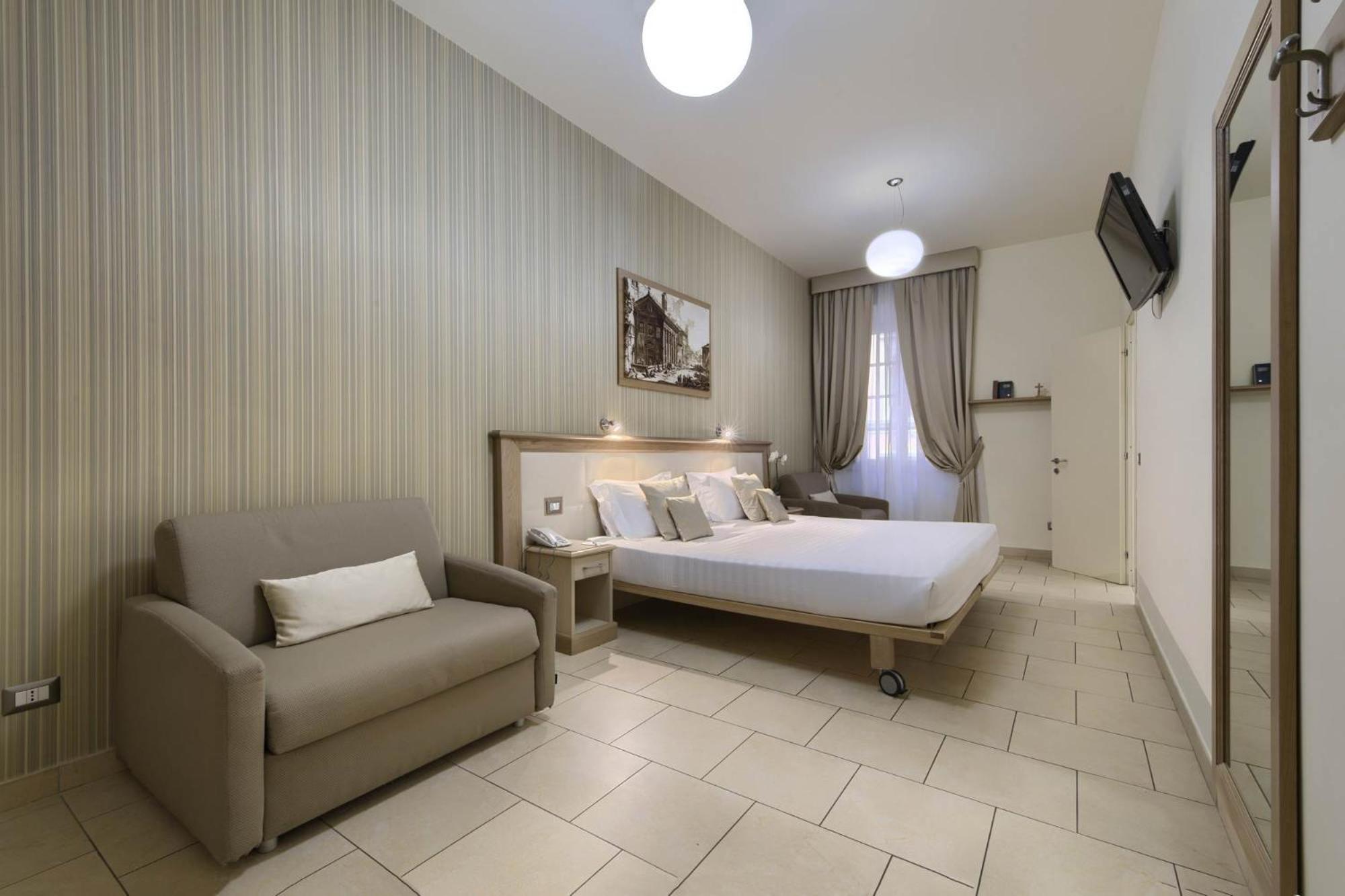 Deluxe Quadruple Room photo 3