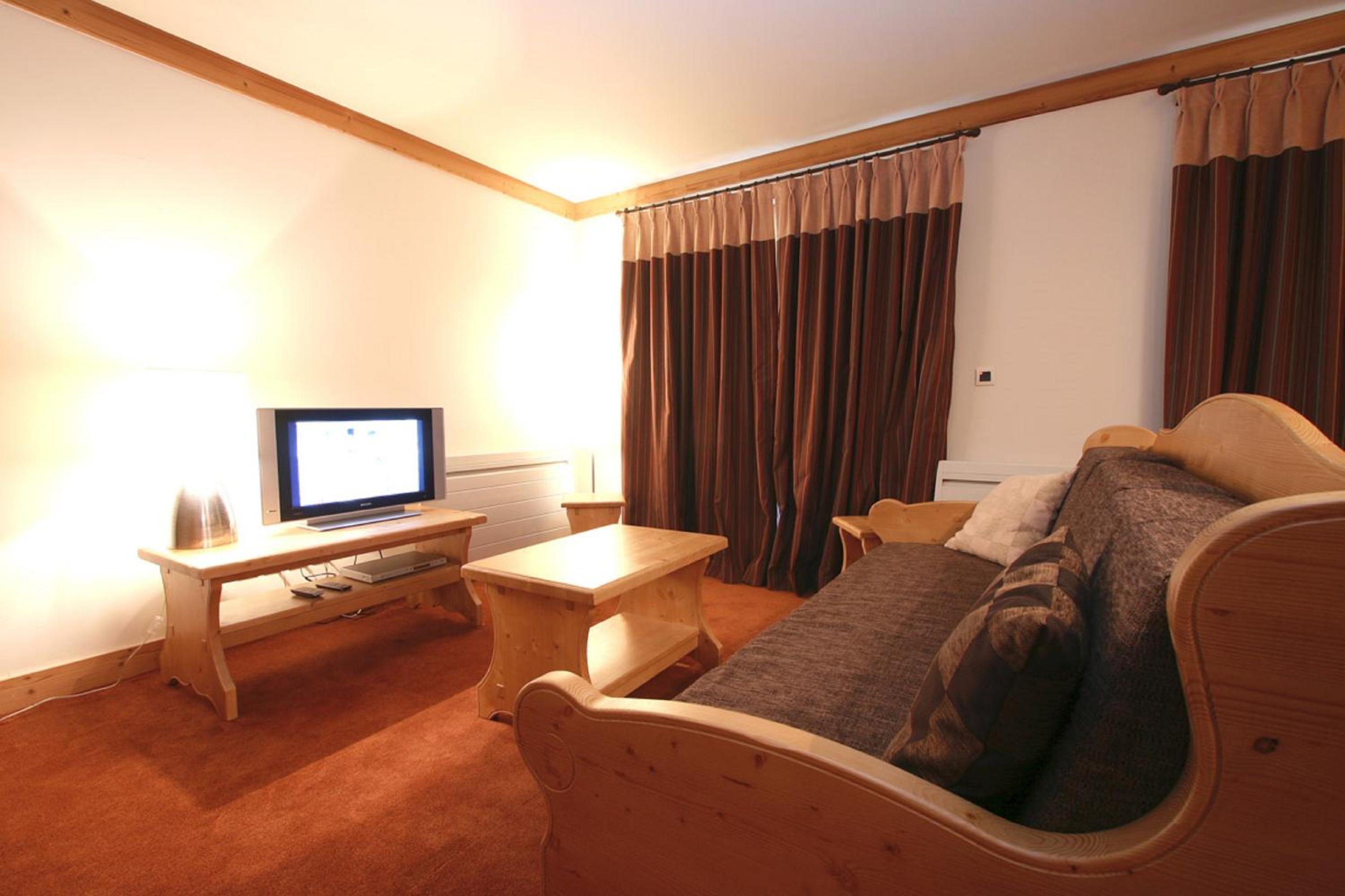 Two-Bedroom Apartment photo 3