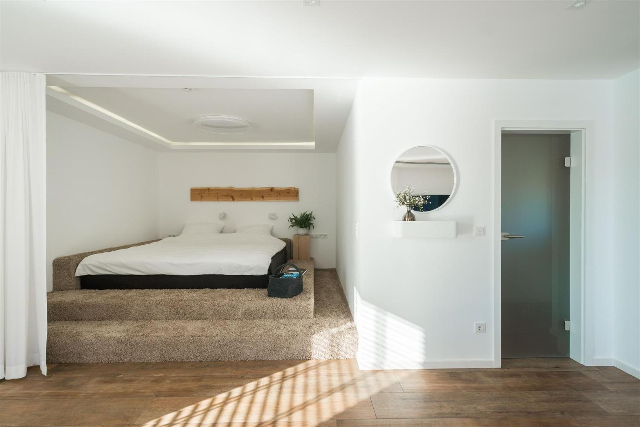 Apartment with Lake View photo 2
