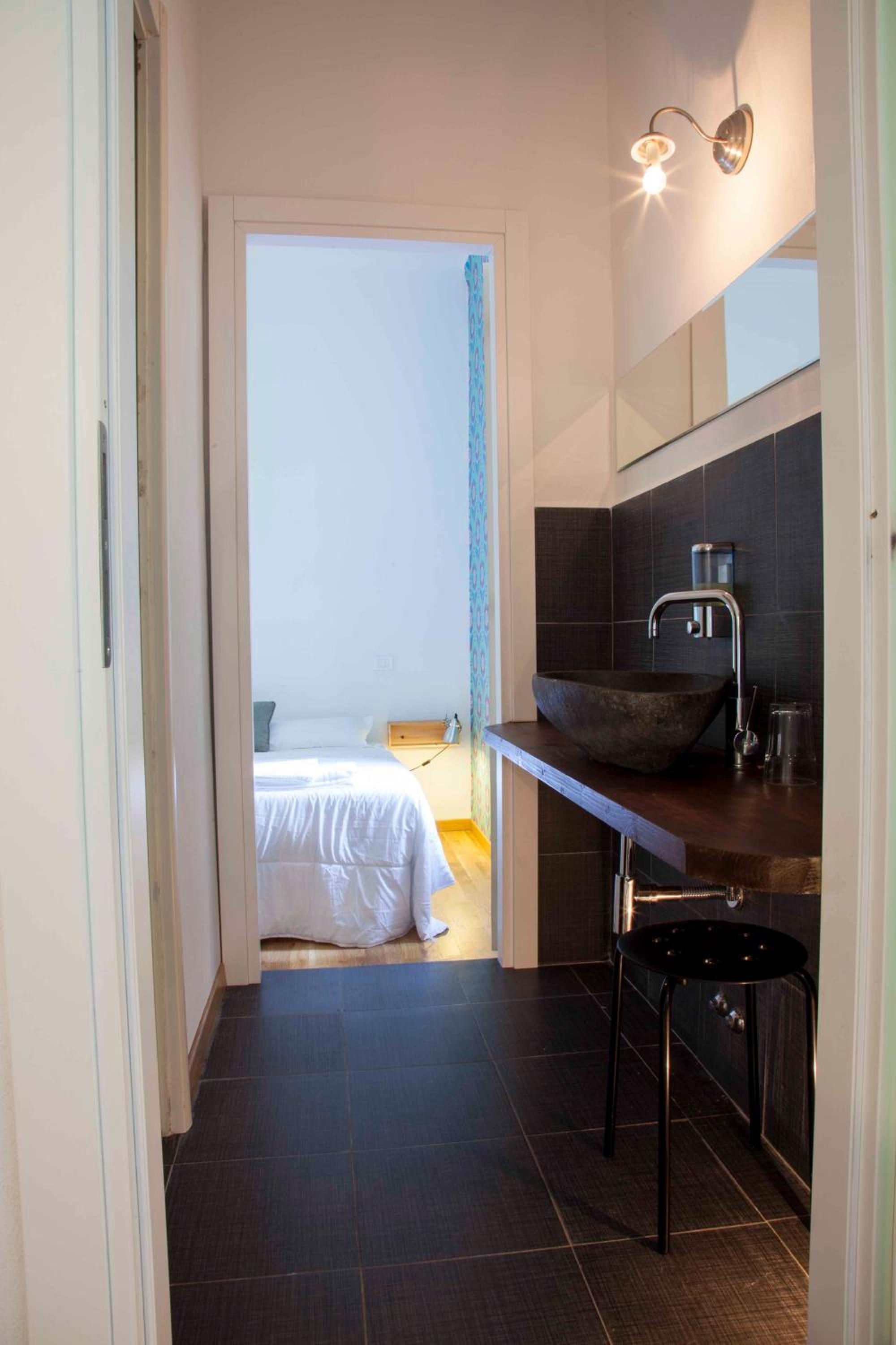 Two Connecting Double Rooms - Photo 3