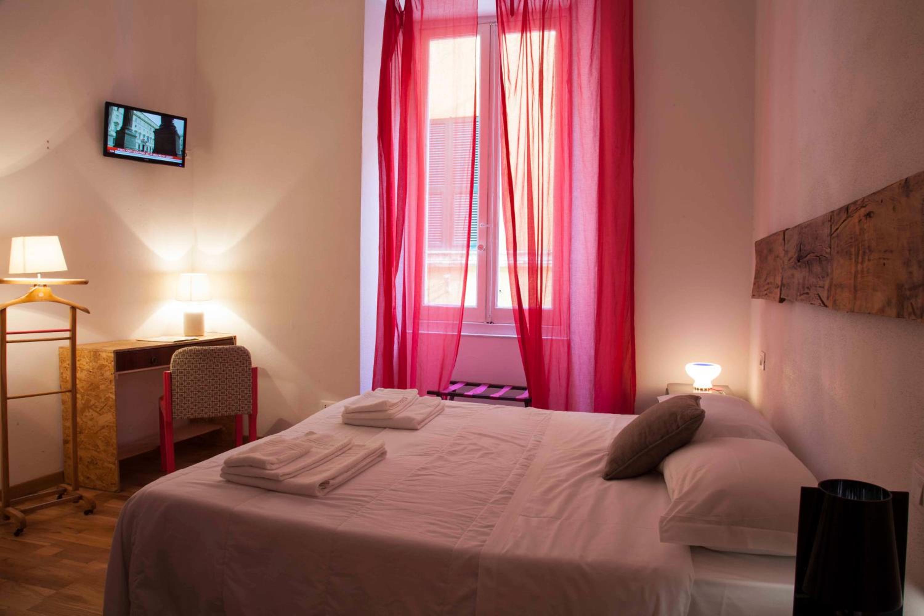 Double Room - Photo 2