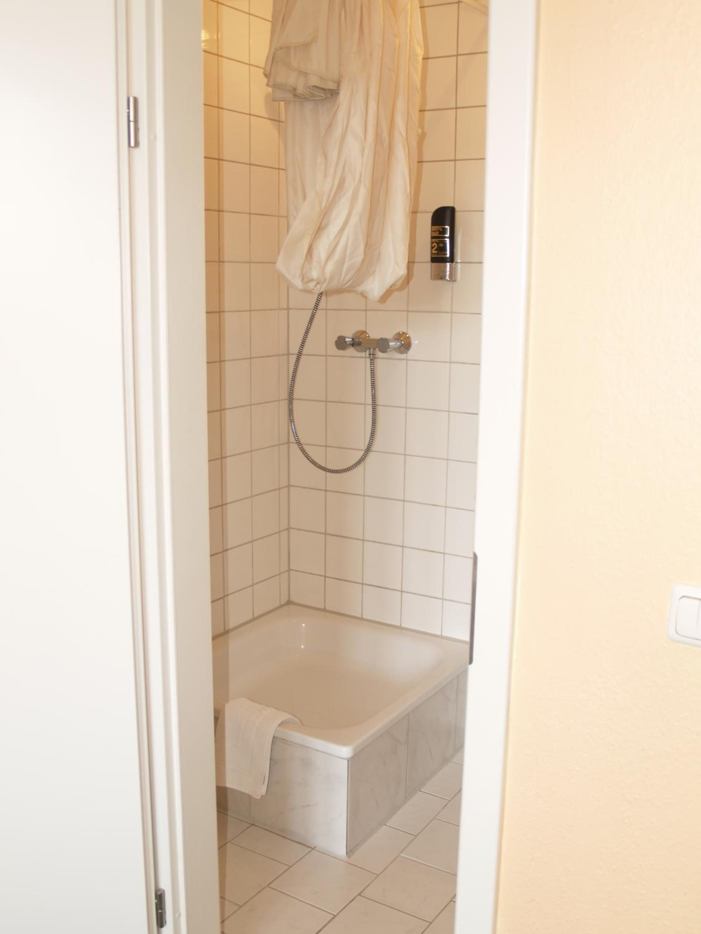 Family Room with Bathroom photo 2
