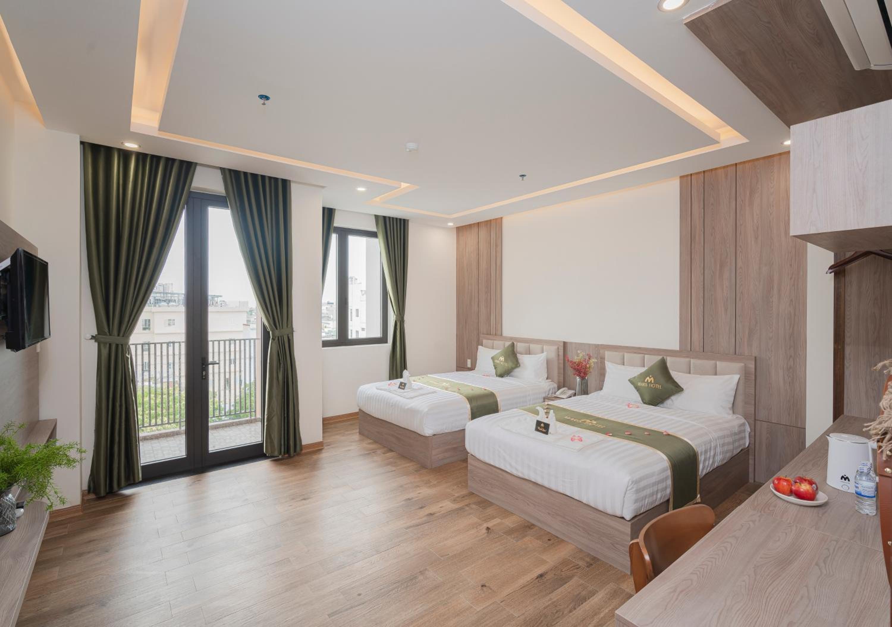 Deluxe Family Room - Photo 1