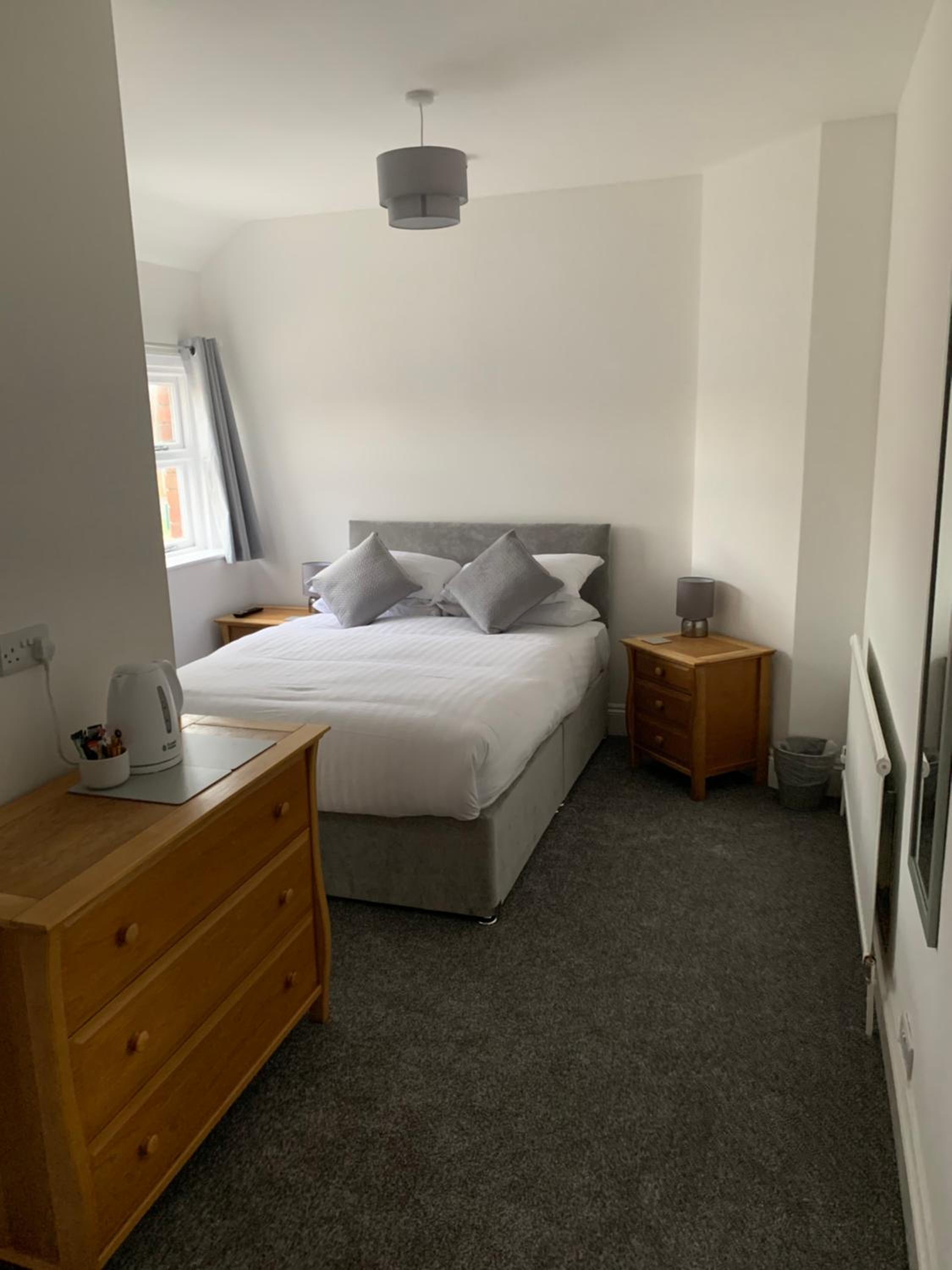 Deluxe Double Room with Bath - Photo 1