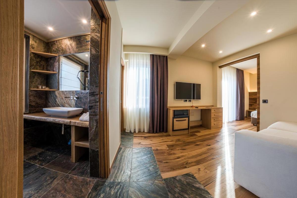 Suite Superior con bagno turco e vasca idromassaggio - Photo 25