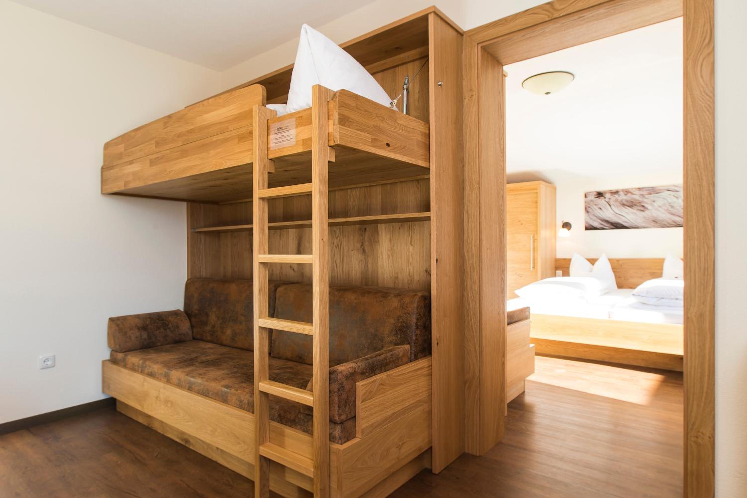 Luxury Two-Bedroom Apartment - Photo 3