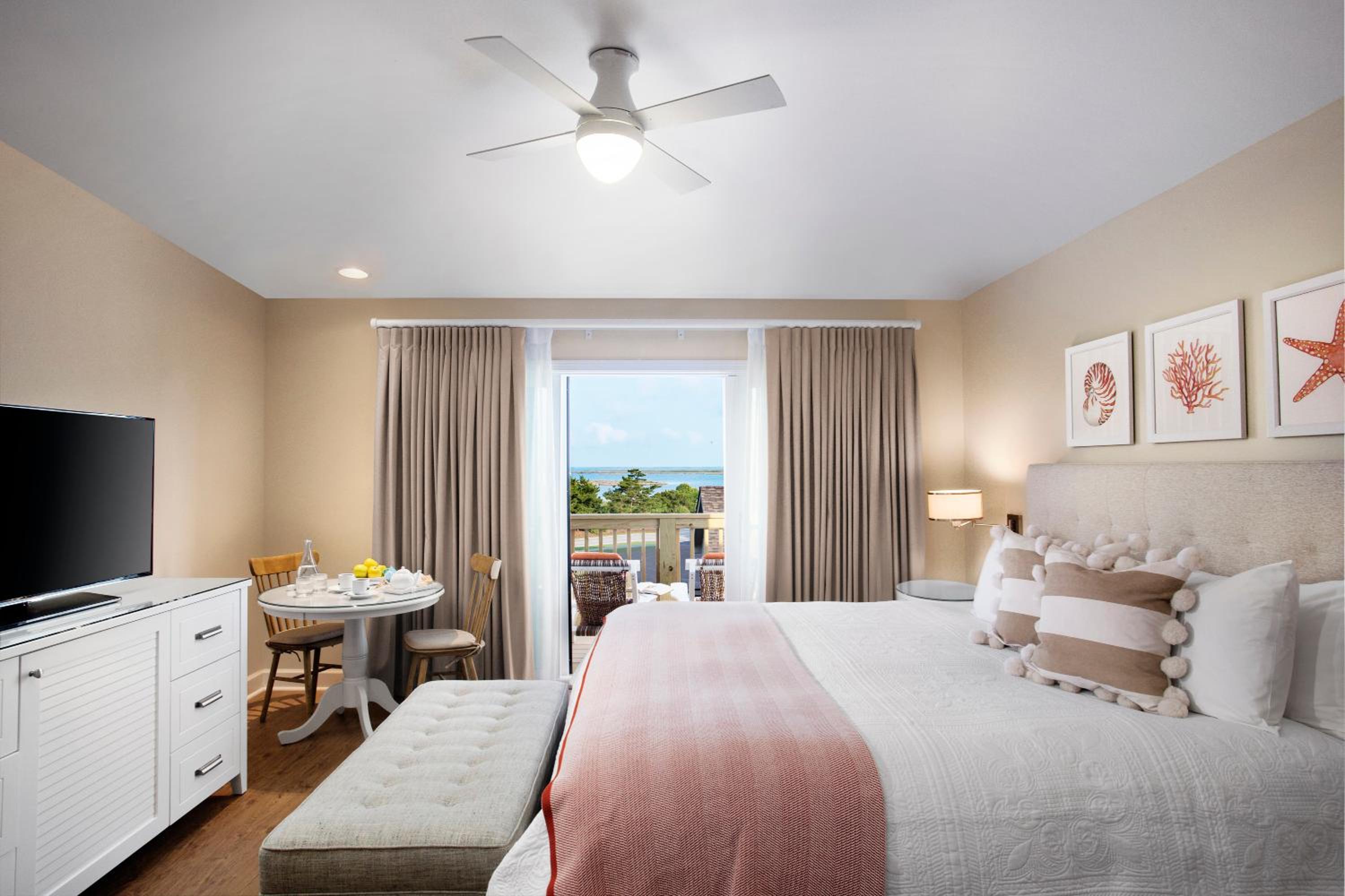 Soundview King Room