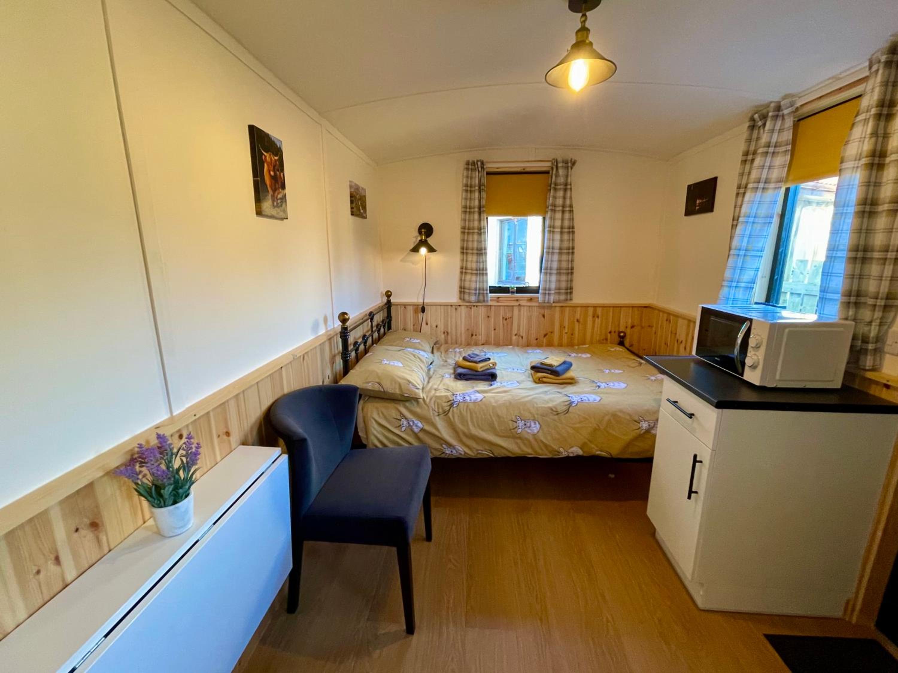 One-Bedroom Apartment - Photo 19