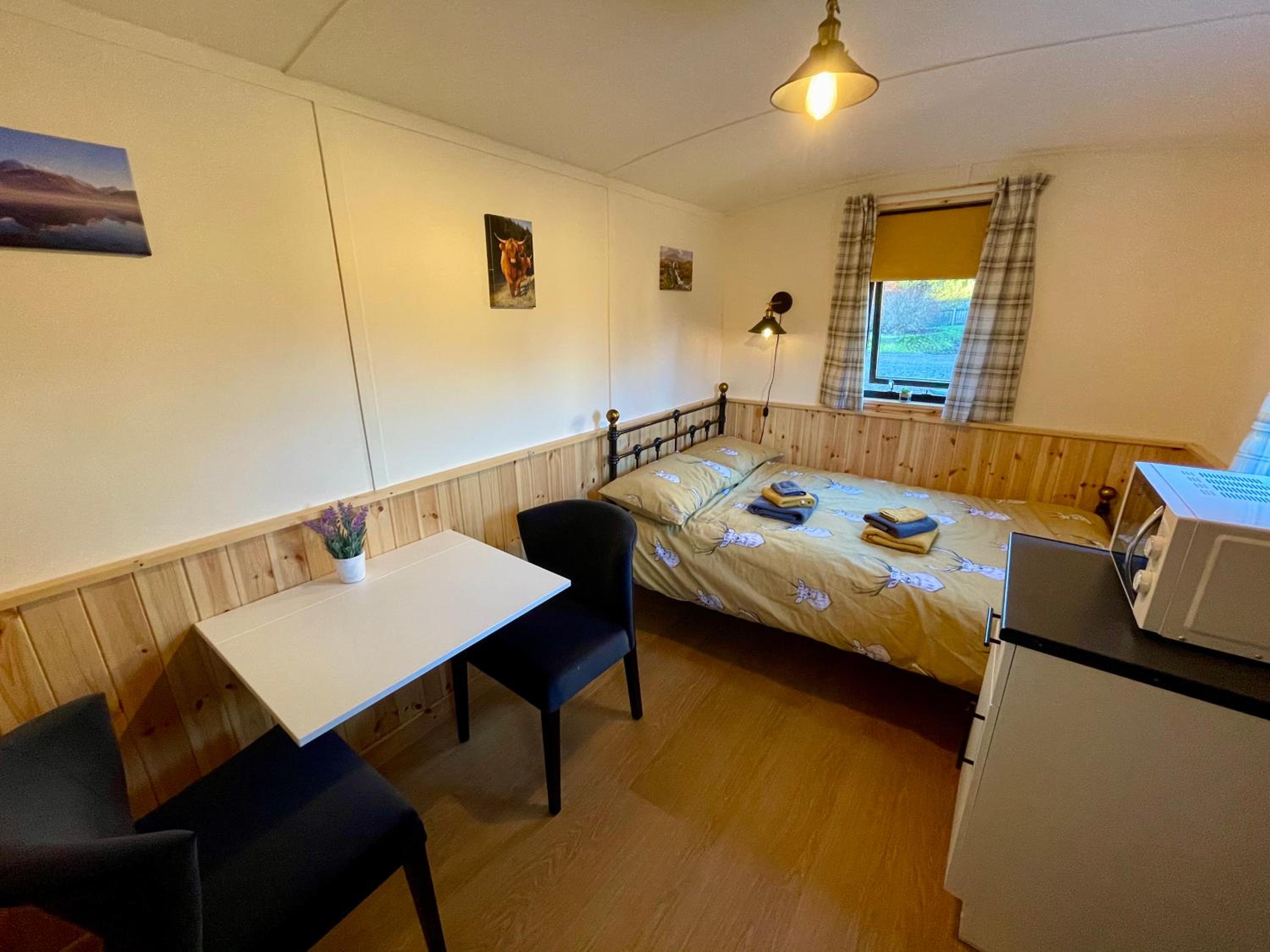 One-Bedroom Apartment - Photo 7