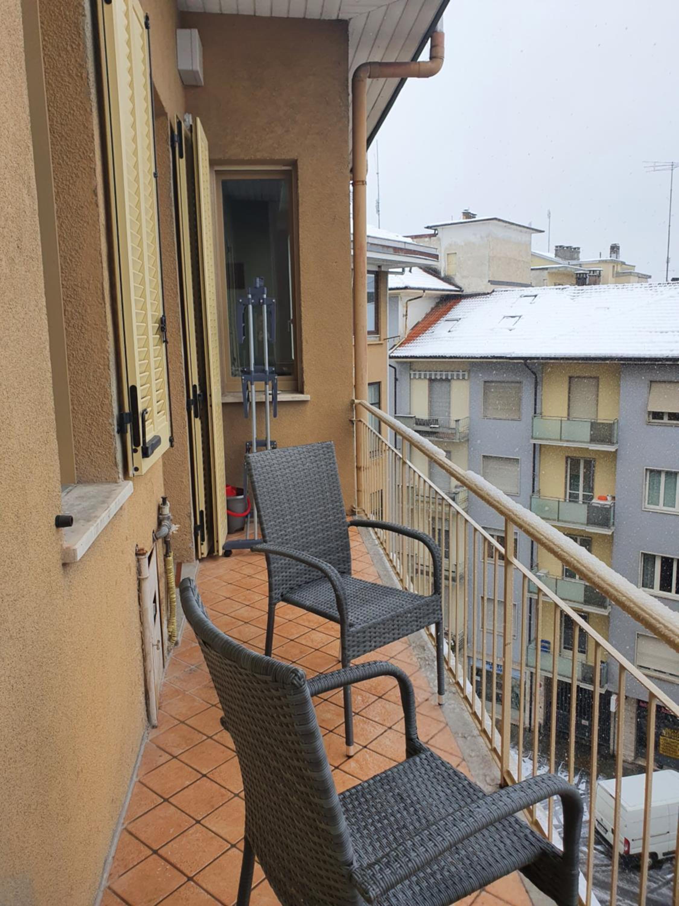 Apartment with Mountain View - Photo 12