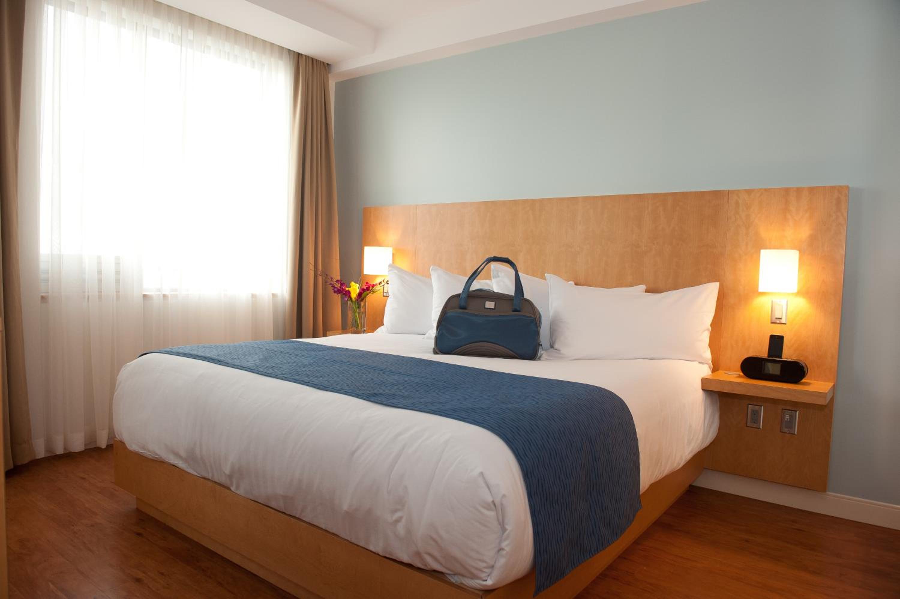 King Suite - Photo 2