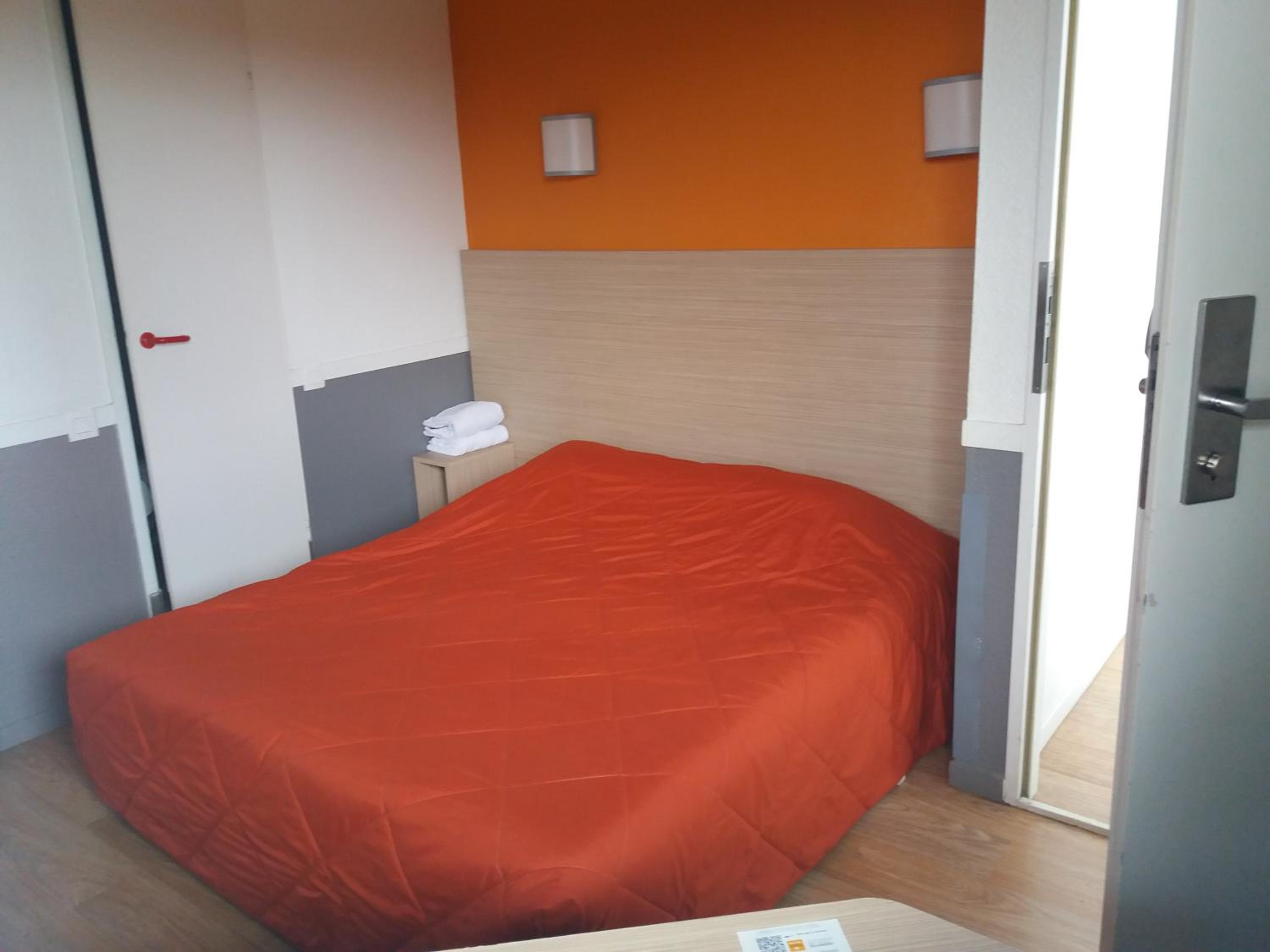 Double Room - Photo 6