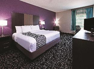 King Room - Non Smoking photo 2