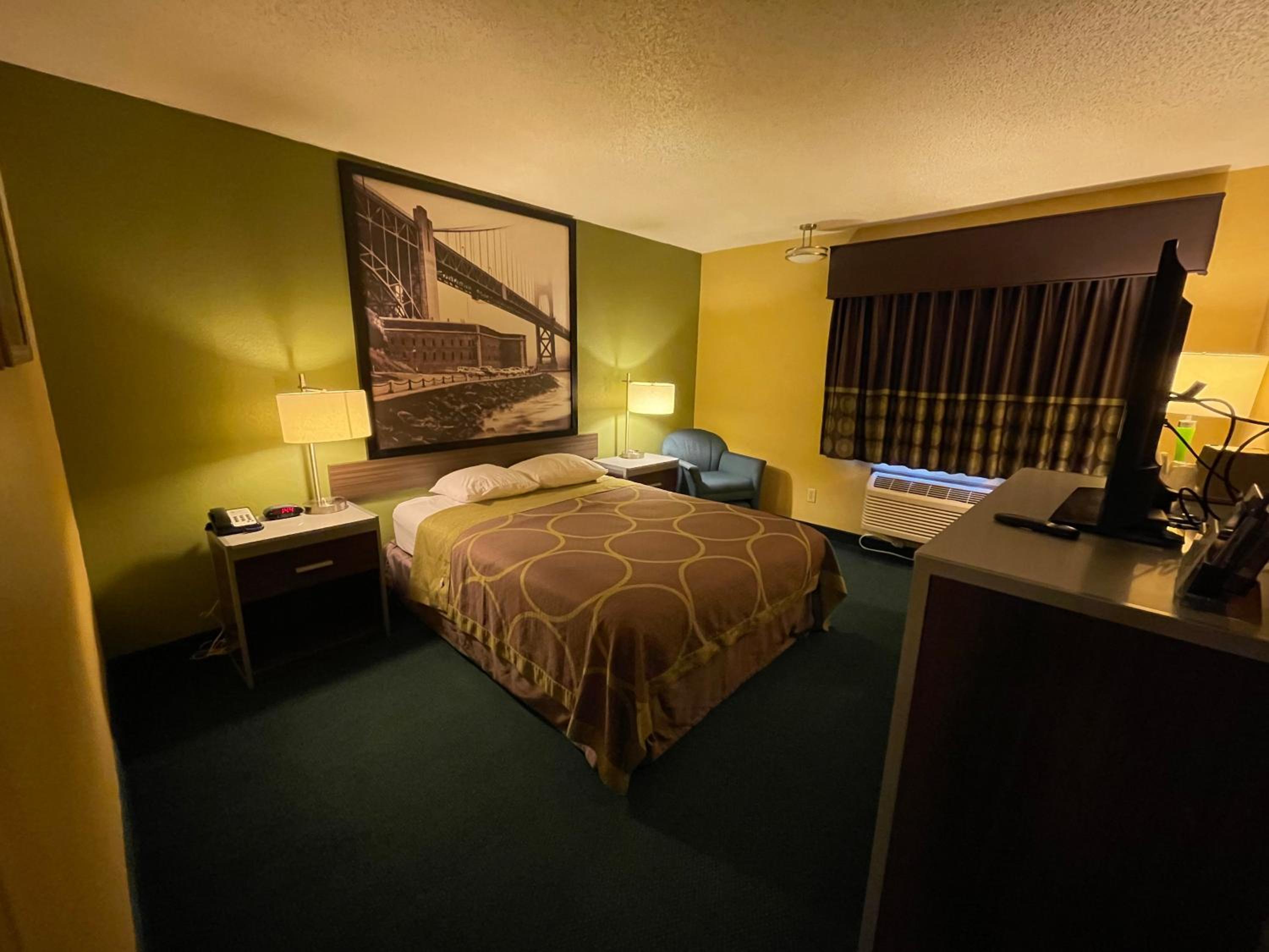 Queen Room - Disability Access/Non-Smoking - Photo 4