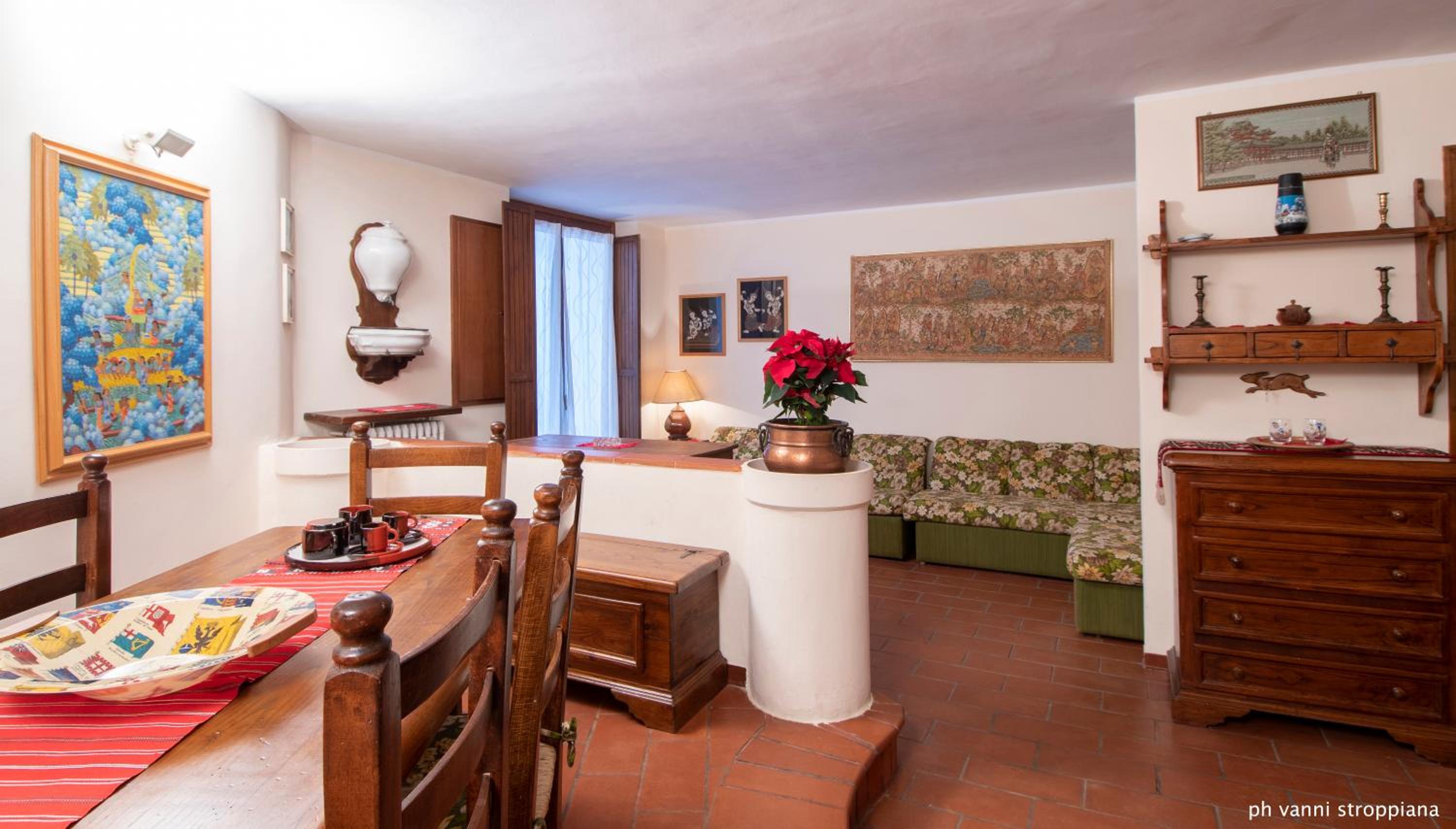One-Bedroom Apartment photo 2
