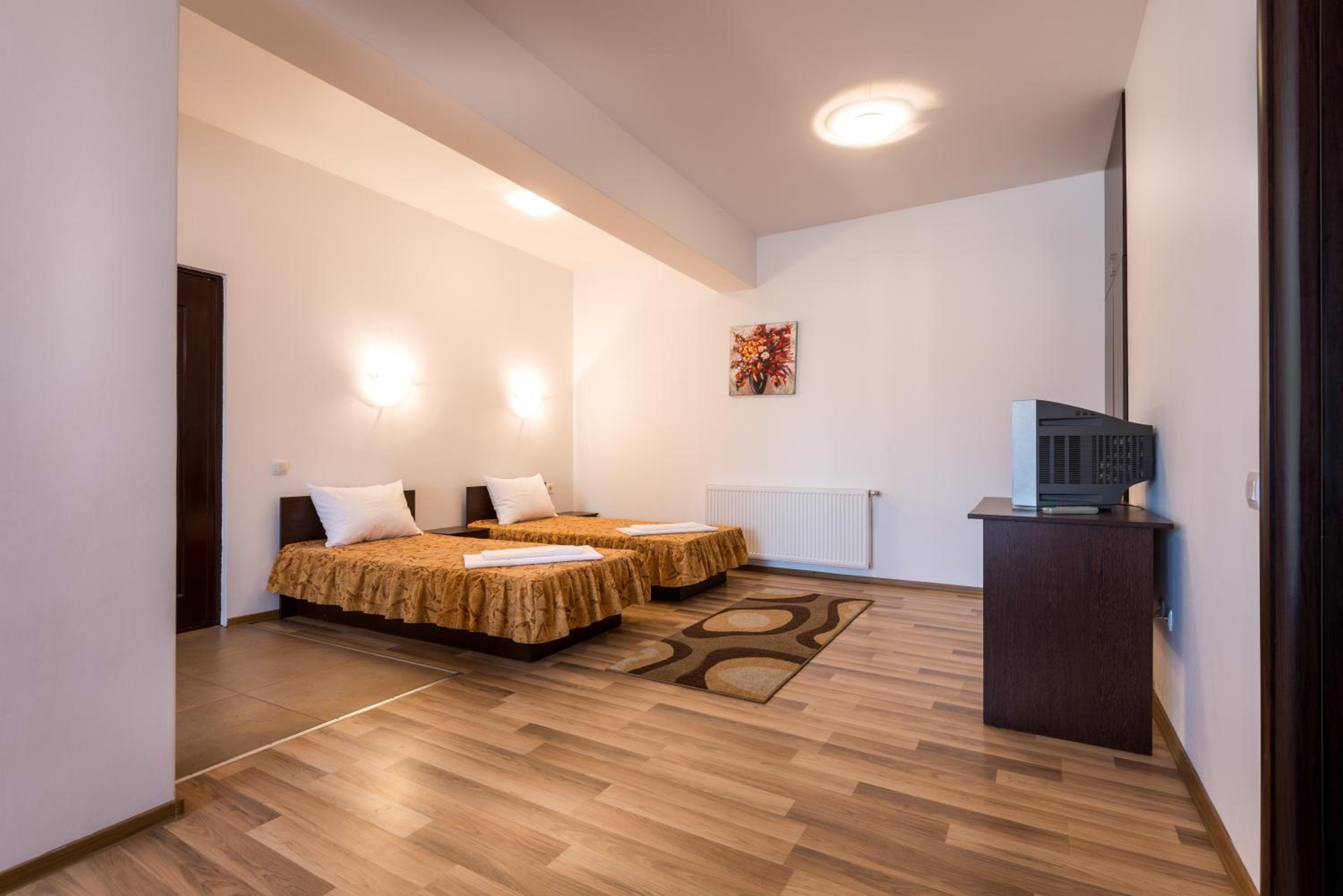 Family Suite - Photo 7