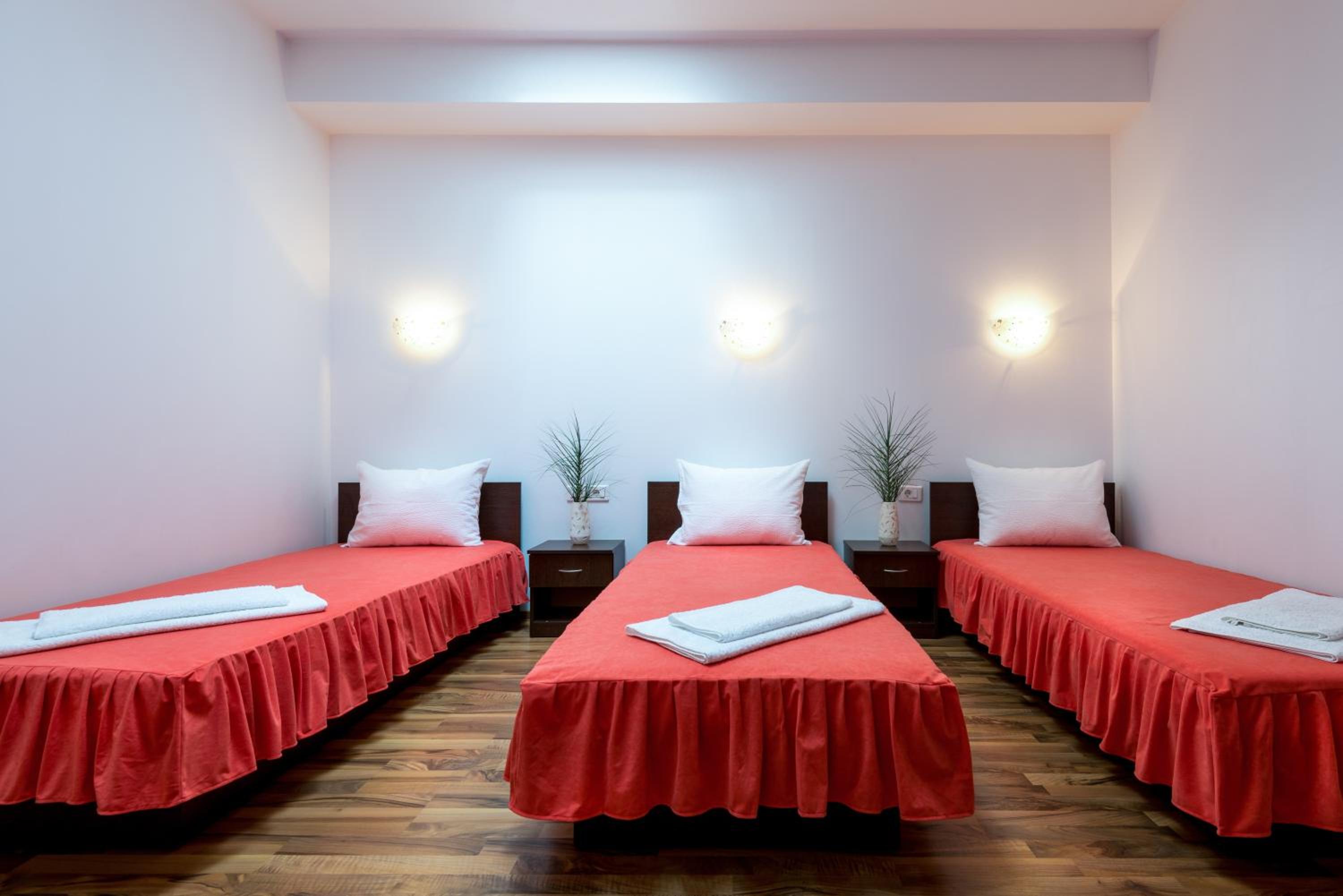 Standard Triple Room - Photo 4