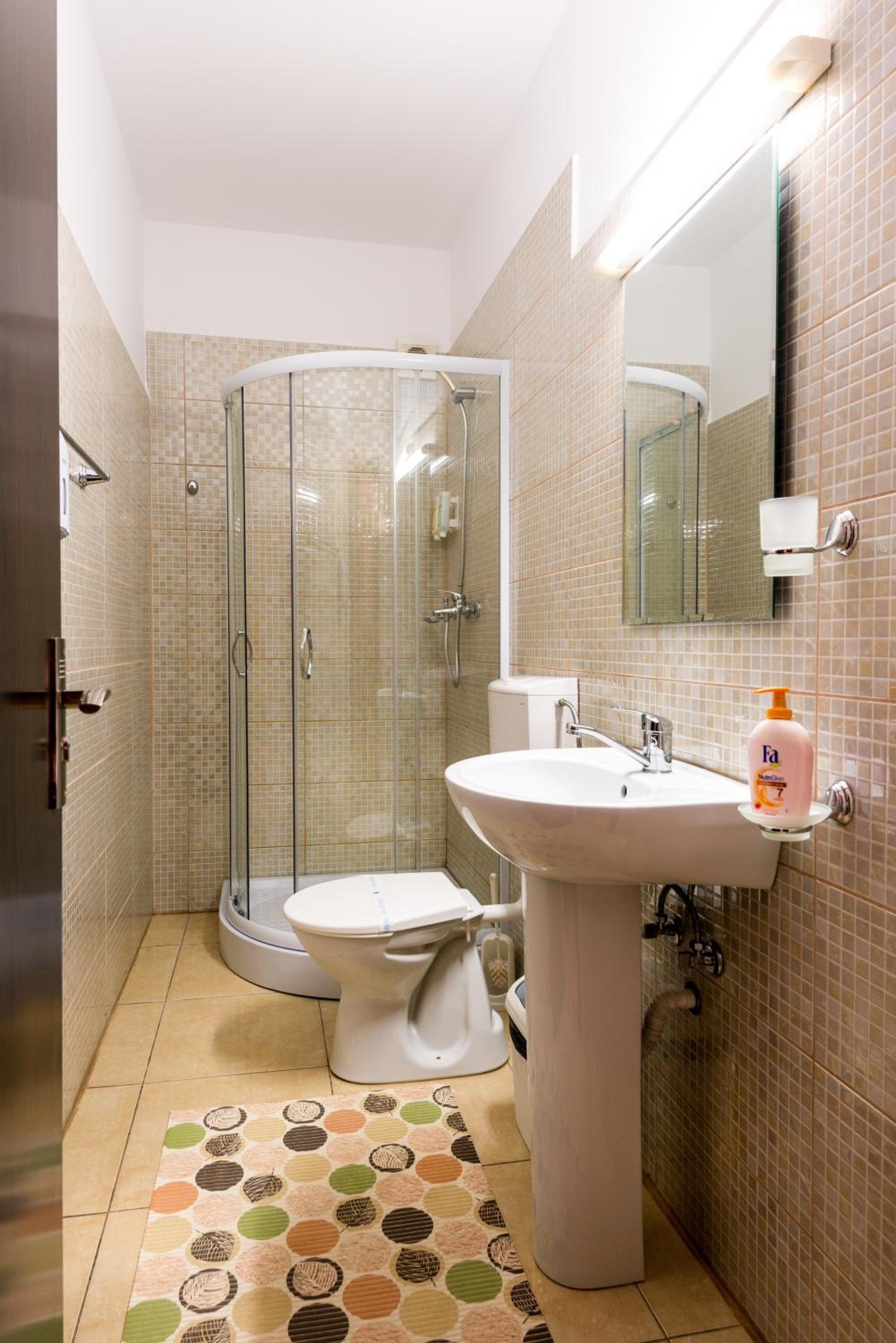 Standard Triple Room - Photo 5