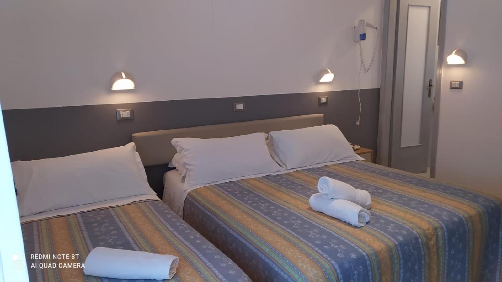 Comfort Triple Room with Shower photo 3